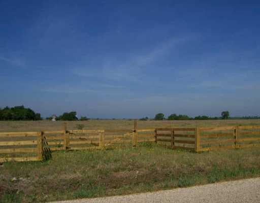 View 385 County Road 148 385 County Road 148 - front exterior - Luxury lot in Weir, TX