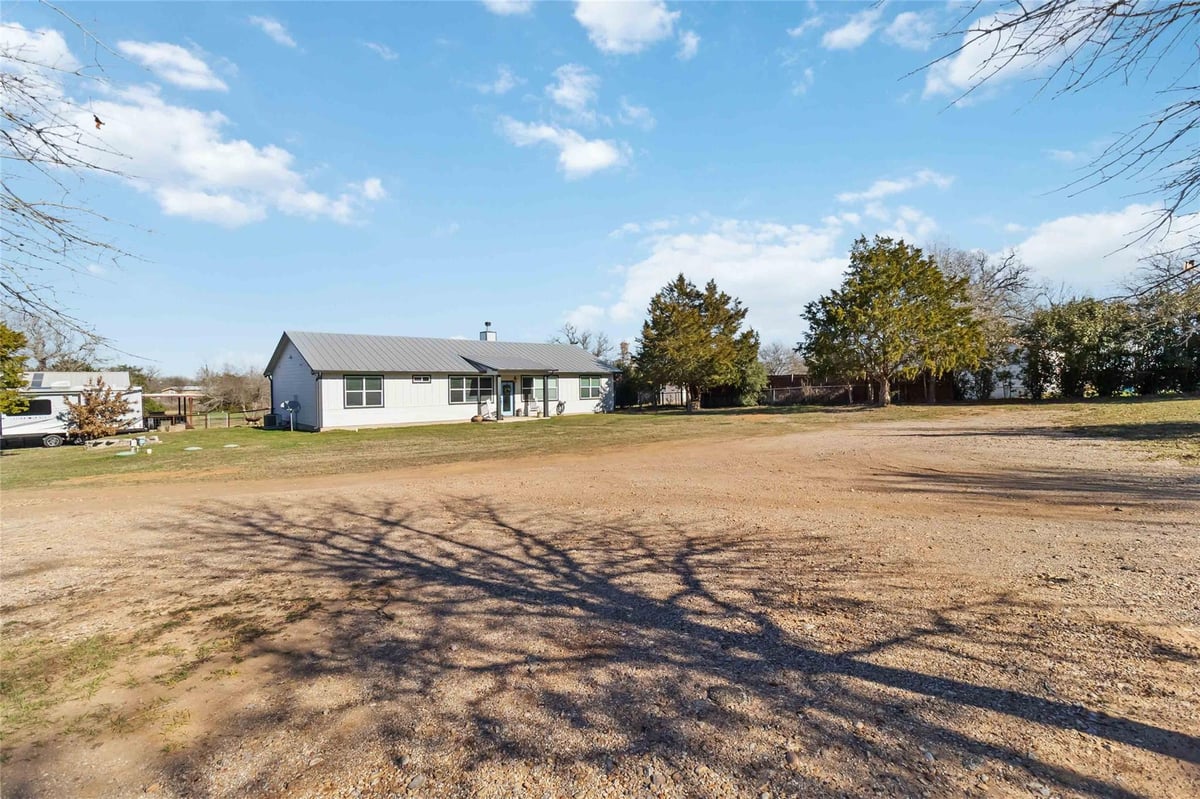 Primary bedroom at 3870 S SH 304 - 3 bed 2 bath home