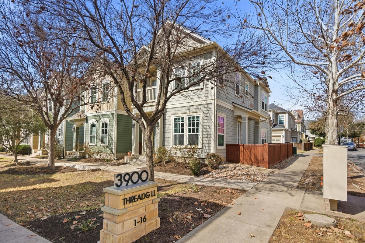 Living area at 3900 Threadgill St Unit #2 - 3 bed 2 bath home
