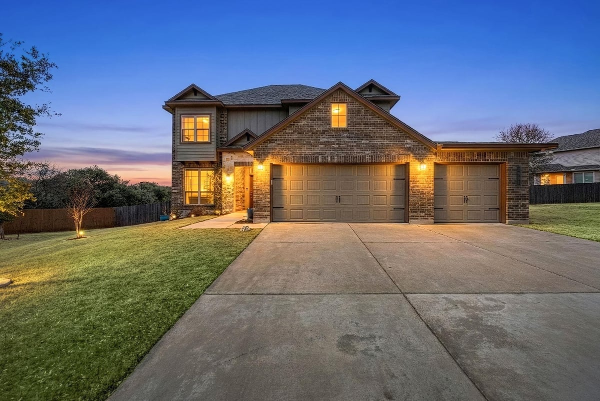 View 3901 Aransas Dr in Three Crks Ph V 3901 Aransas Dr - front exterior - Luxury home in Three Crks Ph V, Belton, TX