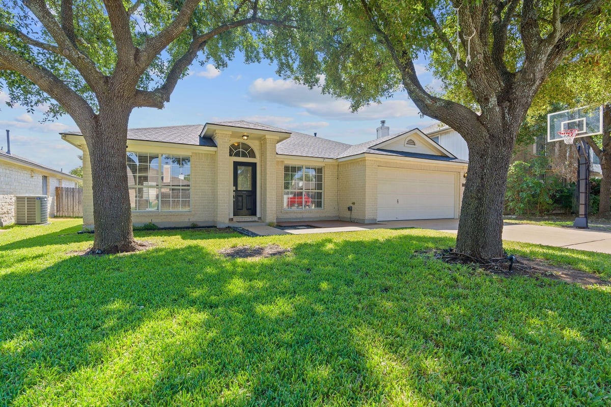 3905 Licorice Ln - front exterior - Luxury home in Willow Run Sec 06, Austin, TX