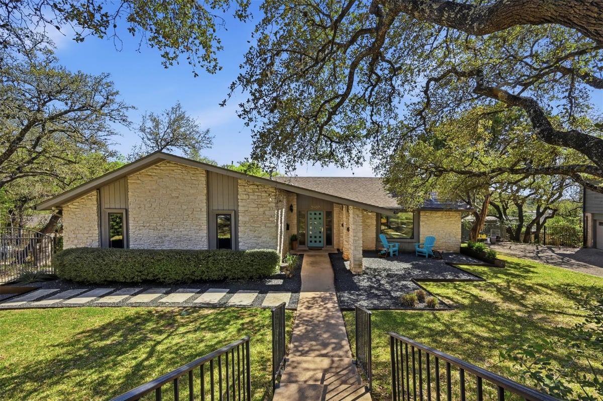 View 3907 Cresthill Dr in Northmoor Park 3907 Cresthill Dr - front exterior - Luxury home in Northmoor Park, Austin, TX