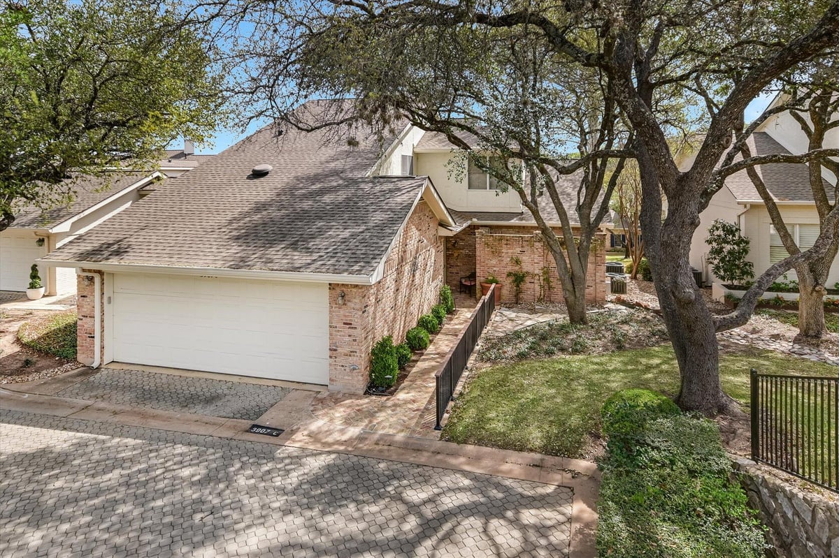 View 3907C Belmont Park DR in 14 Belmont Park 3907C Belmont Park DR - property photo 1 - Luxury home in 14 Belmont Park, Austin, TX