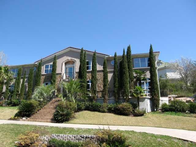 View 3908 Bonnell Dr Unit #3 in Mt Bonnell Village 3908 Bonnell Dr Unit #3 - property photo 1 - Luxury home in Mt Bonnell Village, Austin, TX