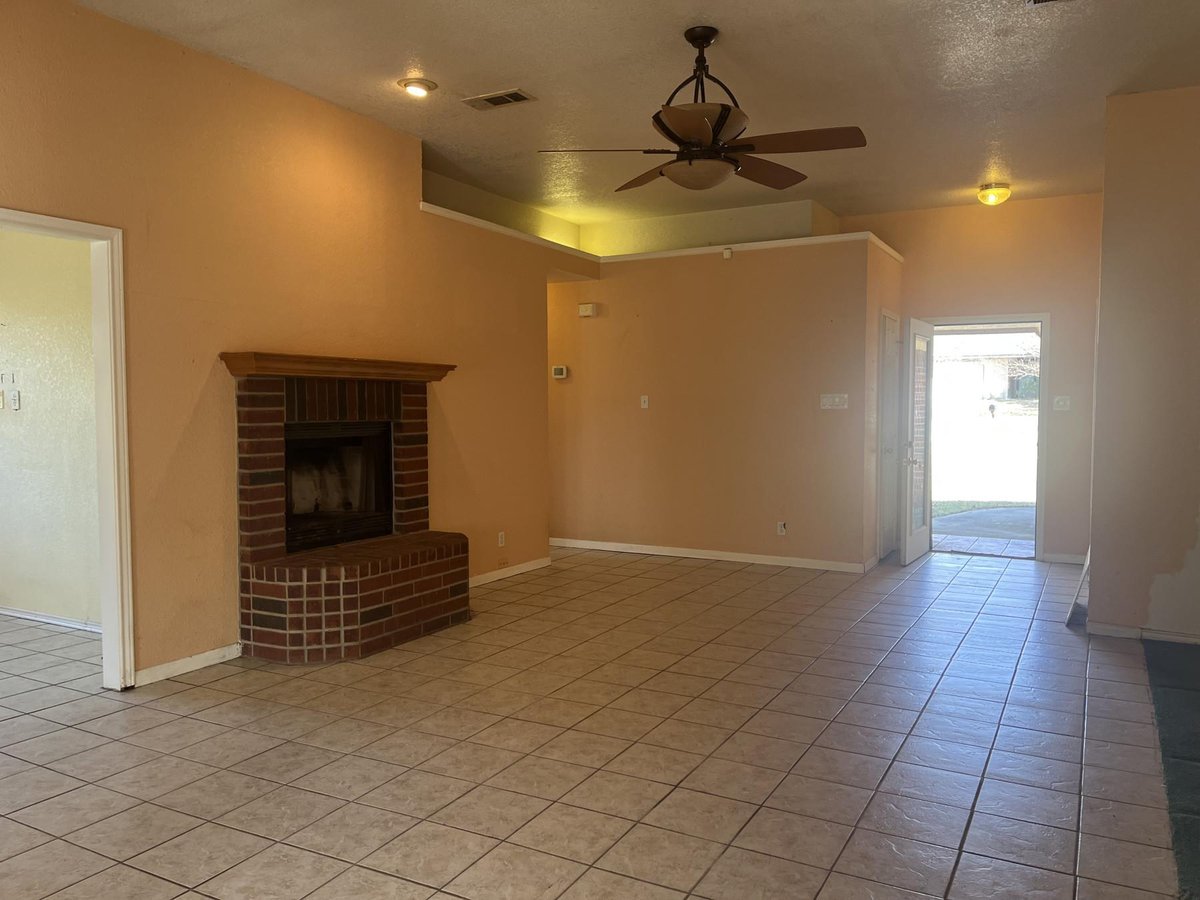 Kitchen at 3908 Lakecliff Dr - 3 bed 2 bath home