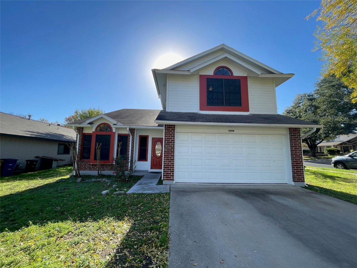 View 3909 Danli LN in Maple Run Sec 08 3909 Danli LN - property photo 1 - Luxury home in Maple Run Sec 08, Austin, TX
