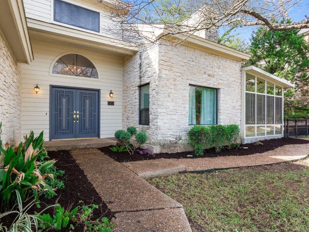 View 3909 Dry Creek Dr in Northwest Hills 3909 Dry Creek Dr - property photo 1 - Luxury home in Northwest Hills, Austin, TX
