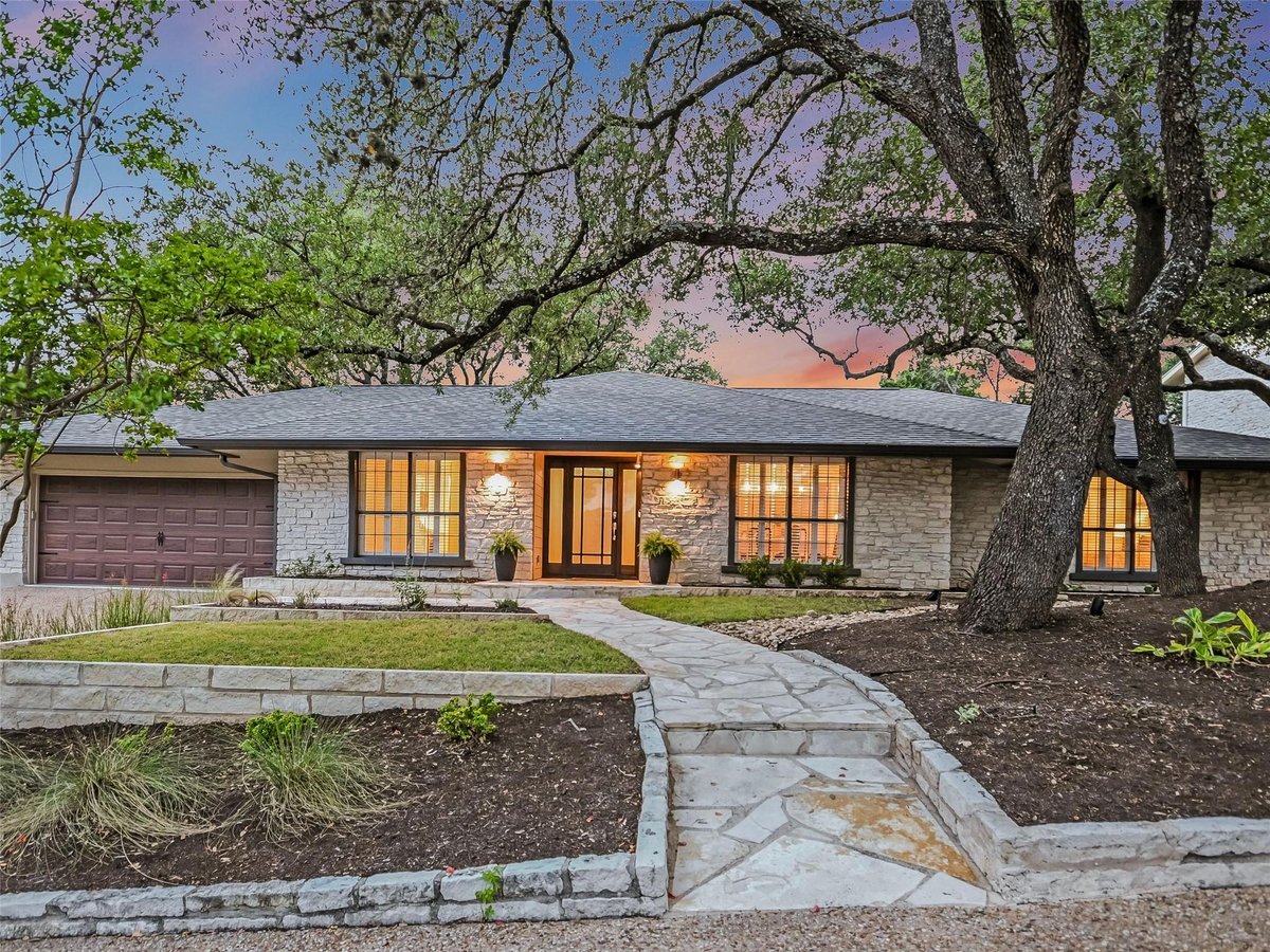 View 3911 Glengarry DR in Northwest Hills 3911 Glengarry DR - front exterior - Luxury home in Northwest Hills, Austin, TX