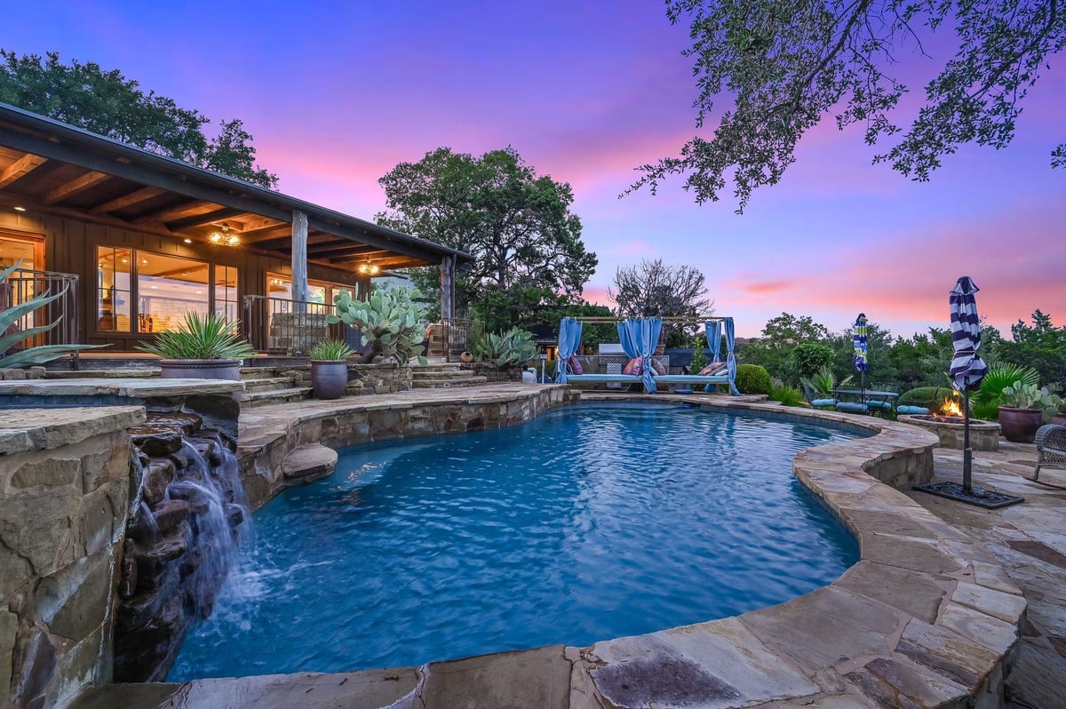 View 3911 Lago Vista DR in Austin 3911 Lago Vista DR, photo 1 of 35, Austin, Austin, TX