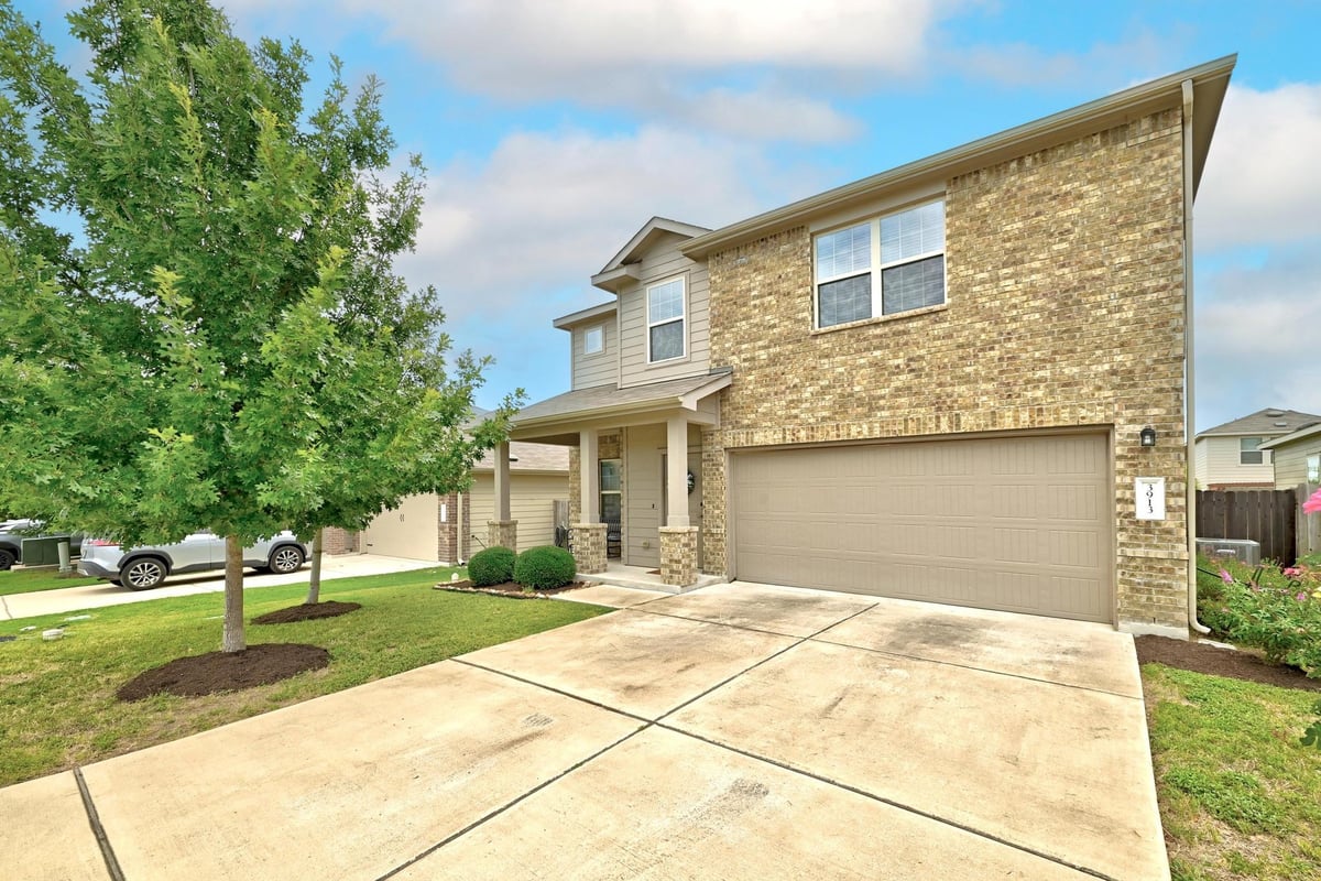 View 3913 Colorado High Ave in Colorado Crossing Iv Sec 6-B 3913 Colorado High Ave - front exterior - Luxury home in Colorado Crossing Iv Sec 6-B, Austin, TX