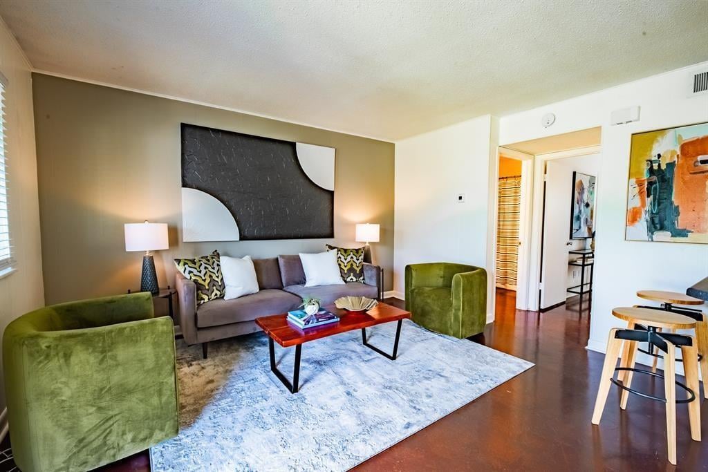 View 3914 Avenue D Unit #104 in Hyde Park Add 02 3914 Avenue D Unit #104 - property photo 1 - Luxury home in Hyde Park Add 02, Austin, TX