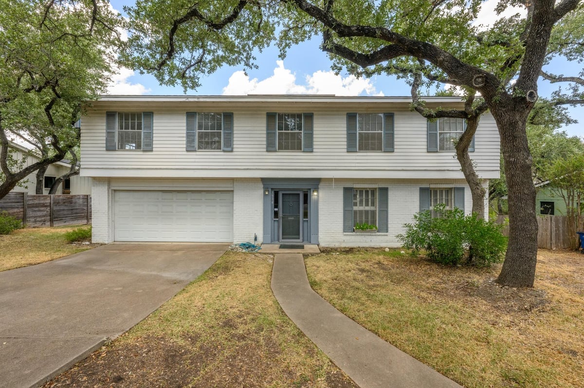 View 3914 Sierra DR in Northwest Hills Sec 05 3914 Sierra DR - property photo 1 - Luxury home in Northwest Hills Sec 05, Austin, TX
