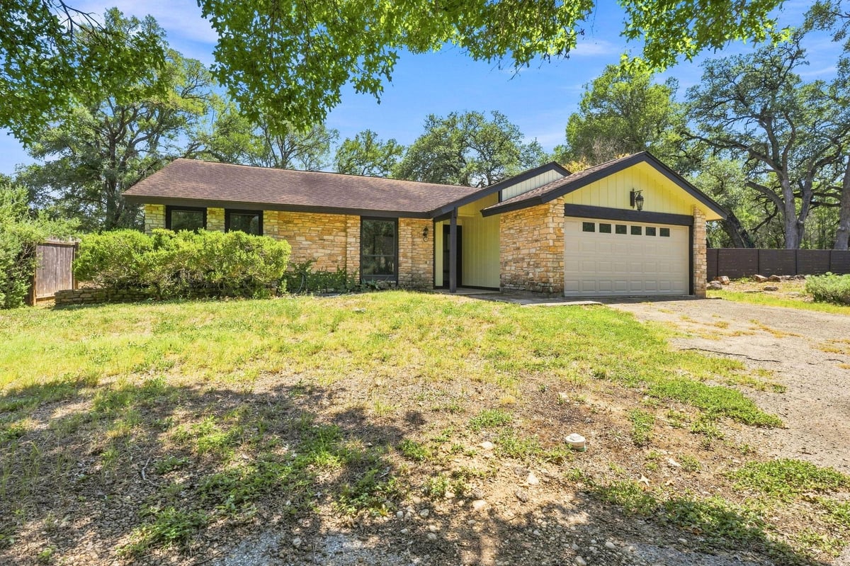 View 4 & 6 Acacia DR in Woodcreek Sec 8 4 & 6 Acacia DR - property photo 1 - Luxury home in Woodcreek Sec 8, Wimberley, TX
