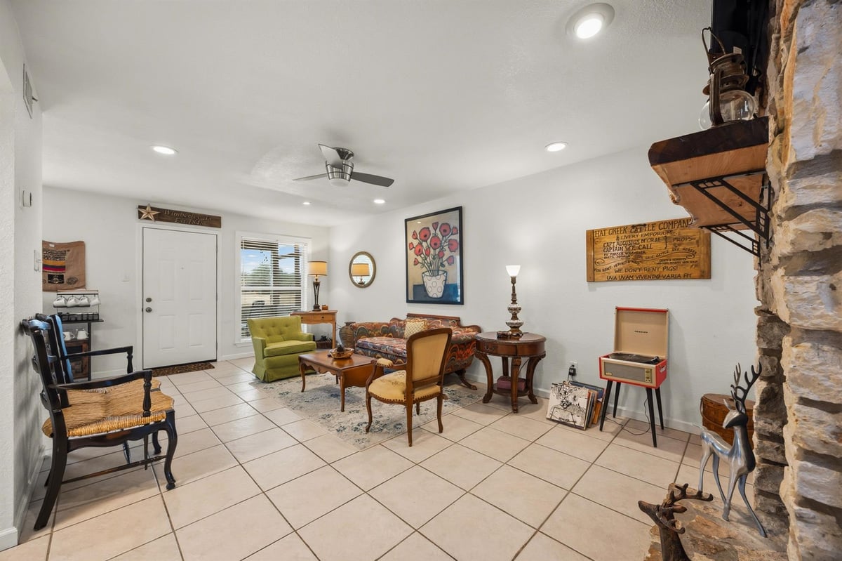 Primary bedroom at 4 Cypress Fairway Vlg - 2 bed 2 bath home