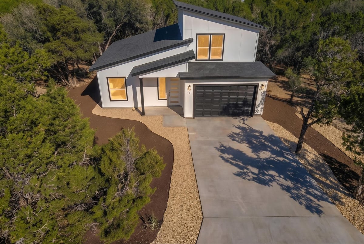 Living area at 4 Huisache Ln - 3 bed 2 bath home