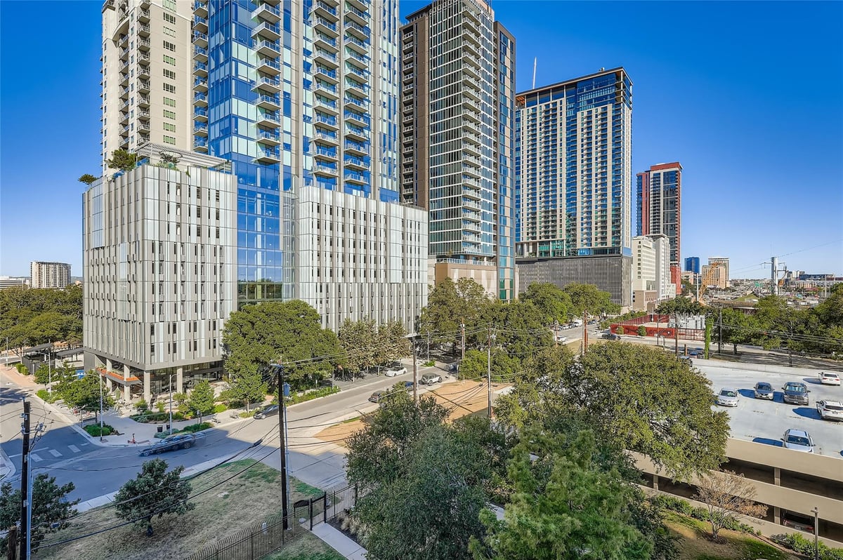 View 40 N Interstate 35 Hwy Unit #7A2 in The Towers of Town Lake Condominium Association 40 N Interstate 35 Hwy Unit #7A2 - front exterior - Luxury home in The Towers of Town Lake Condominium Association, Austin...