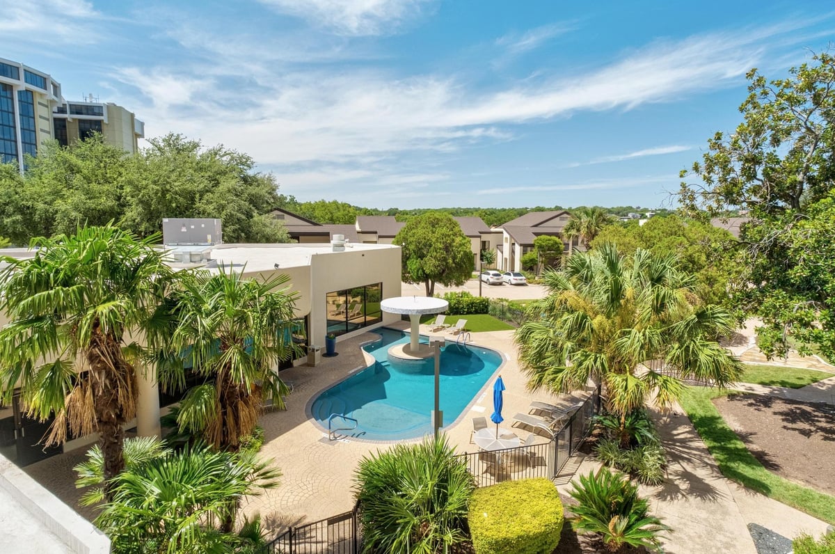 View 40 N Interstate 35 Unit #3D3 in Towers Town Lake Condo Amd 40 N Interstate 35 Unit #3D3 - property photo 1 - Luxury home in Towers Town Lake Condo Amd, Austin, TX