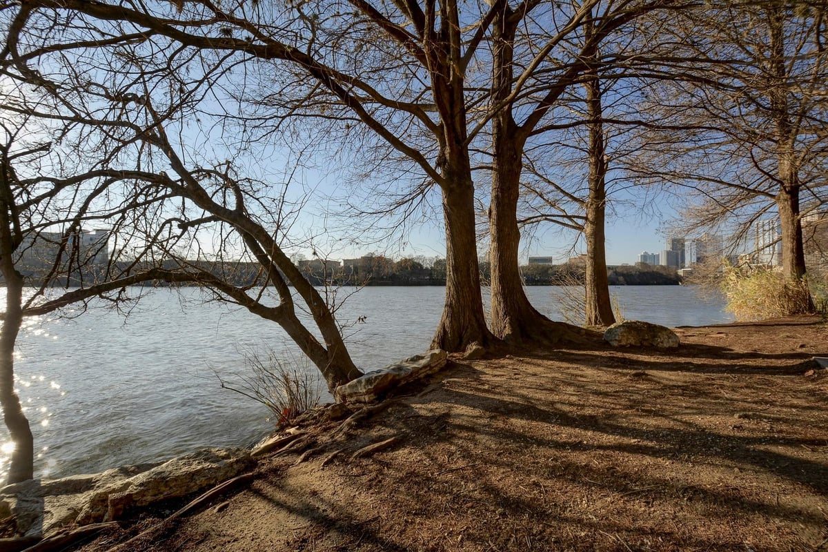 View 40 N Interstate 35 Unit #7D4 in Towers Town Lake Condo Amd 40 N Interstate 35 Unit #7D4 - property photo 1 - Luxury home in Towers Town Lake Condo Amd, Austin, TX