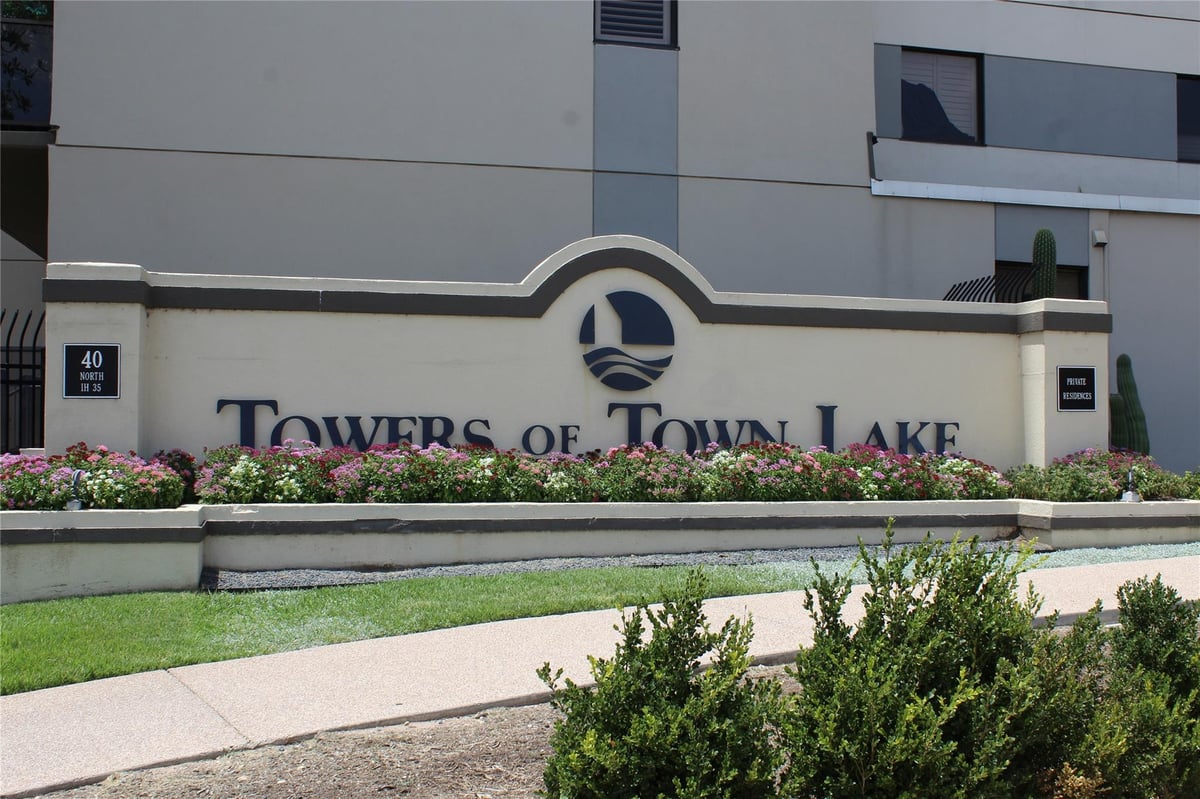 View 40 N INTERSTATE HIGHWAY 35 Unit #6D2 in Towers Town Lake Condo Amd 40 N INTERSTATE HIGHWAY 35 Unit #6D2 - property photo 1 - Luxury home in Towers Town Lake Condo Amd, Austin, TX