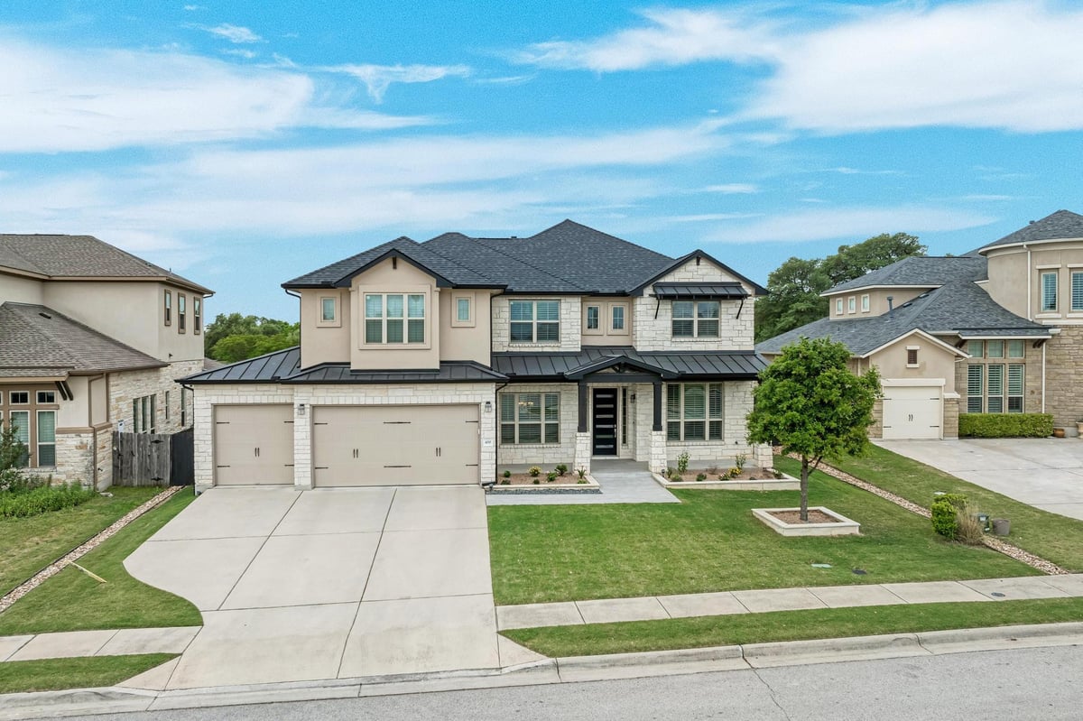 View 400 Southern Carina Dr in Highland Horizon Ph Iii Sec 1 400 Southern Carina Dr - front exterior - Luxury home in Highland Horizon Ph Iii Sec 1, Round Rock, TX