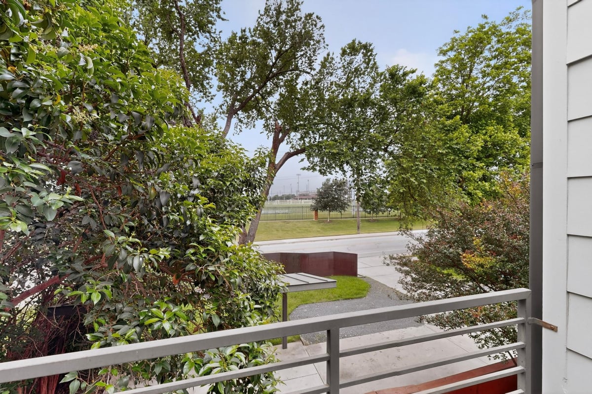 View 400 W 51 St Unit #A in 400 & 402 West 51st Street Con 400 W 51 St Unit #A - front exterior - Luxury home in 400 & 402 West 51st Street Con, Austin, TX
