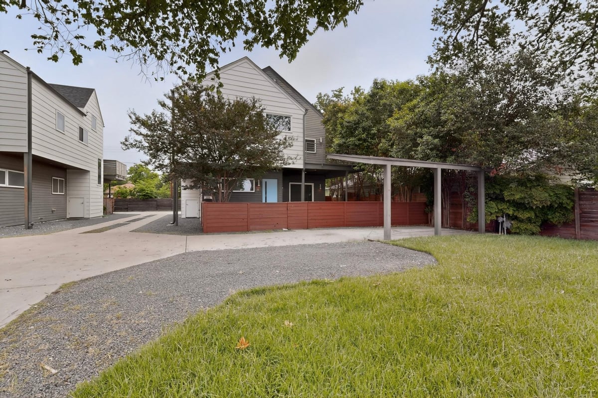 View 400 W 51st St Unit #A in 400 & 402 West 51st Street Con 400 W 51st St Unit #A - front exterior - Luxury home in 400 & 402 West 51st Street Con, Austin, TX