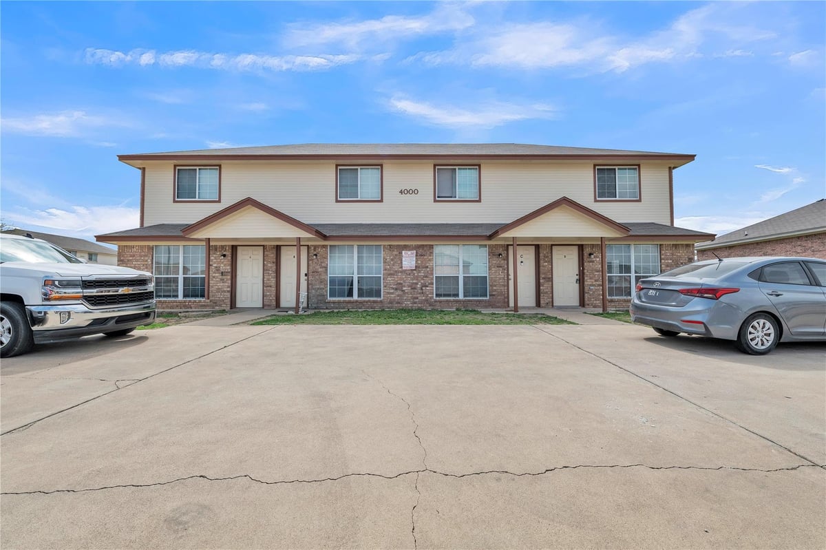View 4000 Doraine CT in Weiss Add Ph Four 4000 Doraine CT - front exterior - Luxury home in Weiss Add Ph Four, Killeen, TX