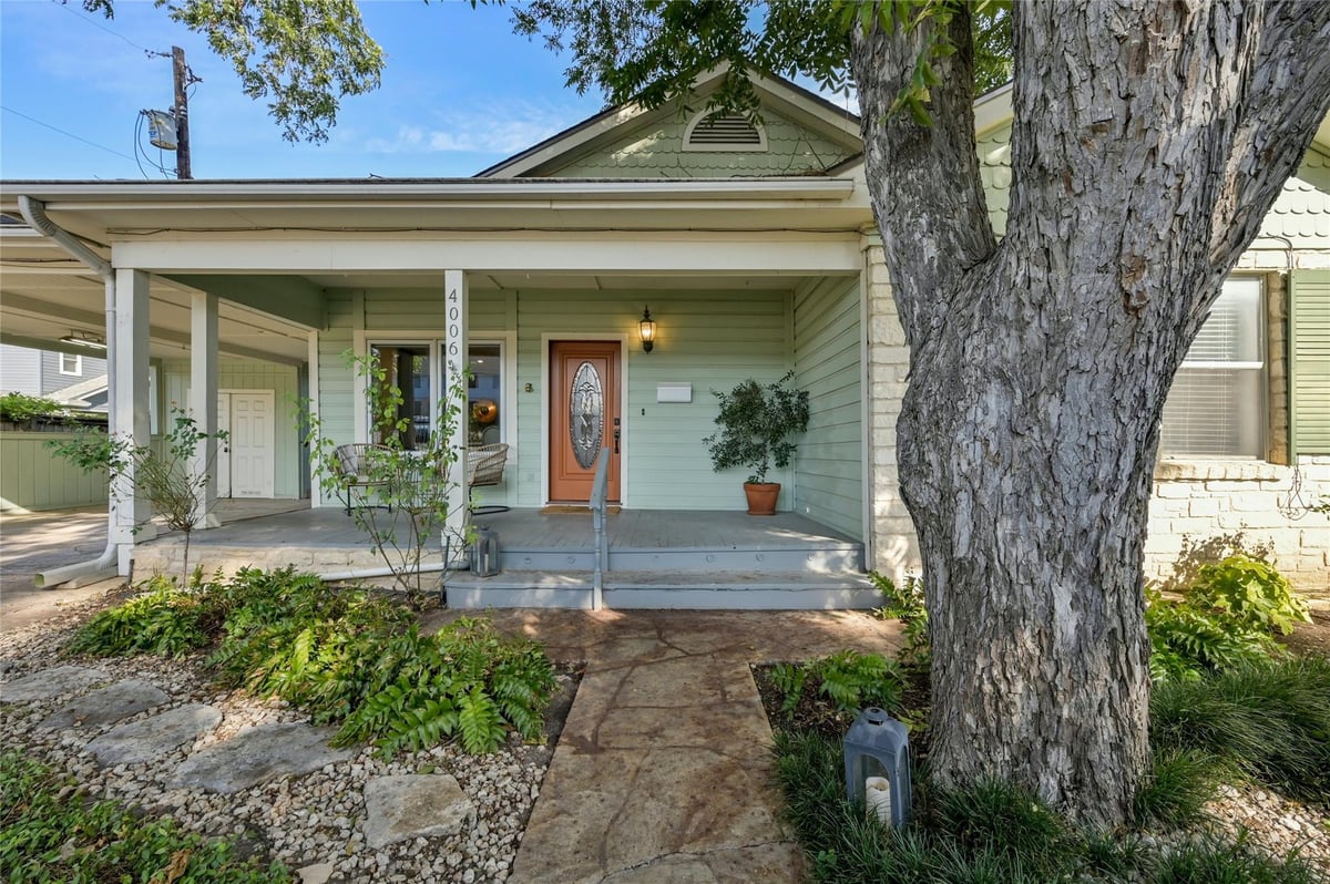 View 4006 Lewis LN in Rosedale 4006 Lewis LN, photo 1, Rosedale, Austin, TX