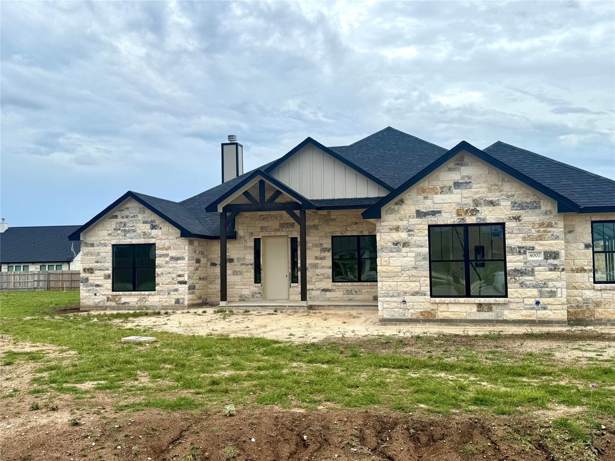 View 4007 Integrity LN in Eagle Ranch 4007 Integrity LN - property photo 1 - Luxury home in Eagle Ranch, Salado, TX