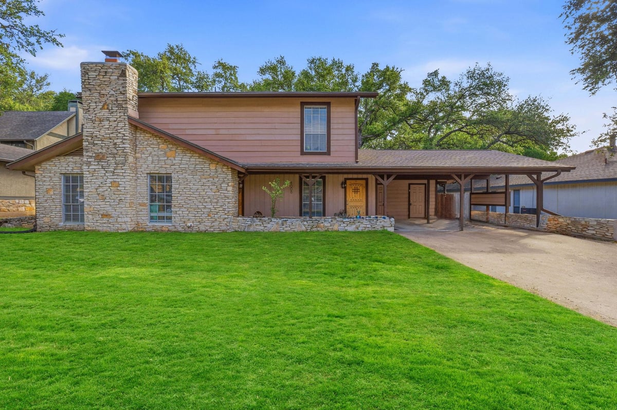 View 4008 Cima Serena DR Unit #A/B in Austin Woods Amd 4008 Cima Serena DR Unit #A/B - front exterior - Luxury home in Austin Woods Amd, Austin, TX