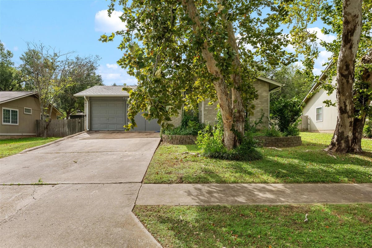 View 4009 Hillside DR in Round Rock 4009 Hillside DR, photo 1 of 40, Round Rock, Round Rock, TX