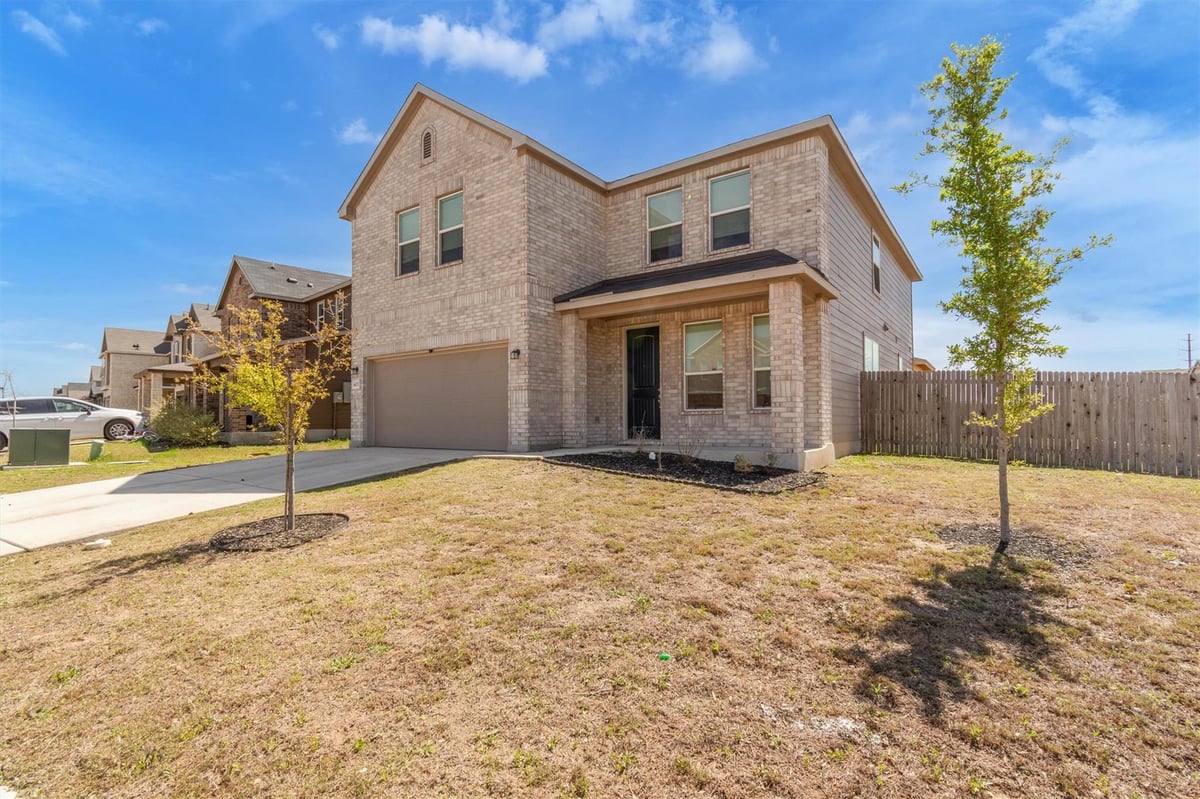 View 401 Briarfield DR in Woodside Farms Sub Un 2 401 Briarfield DR - front exterior - Luxury home in Woodside Farms Sub Un 2, Seguin, TX