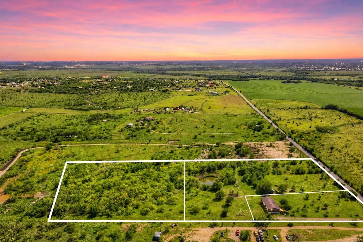 View 401 Graef RD in Neill McLean Survey, Abstract 325 401 Graef RD - front exterior - Luxury home in Neill McLean Survey, Abstract 325, Kyle, TX