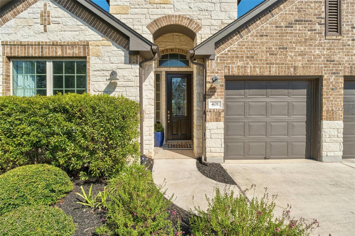 View 401 Jacksdaw Dr in Reunion Ranch Ph 2 Sec 2 401 Jacksdaw Dr - front exterior - Luxury home in Reunion Ranch Ph 2 Sec 2, Austin, TX