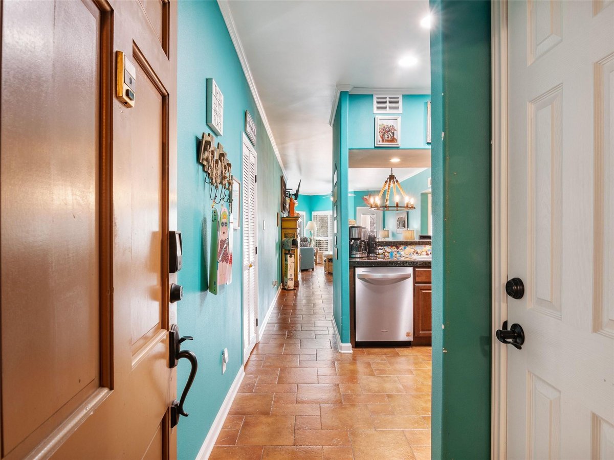 Living area at 401 W Lincoln St Unit #A208 - 2 bed 1 bath home
