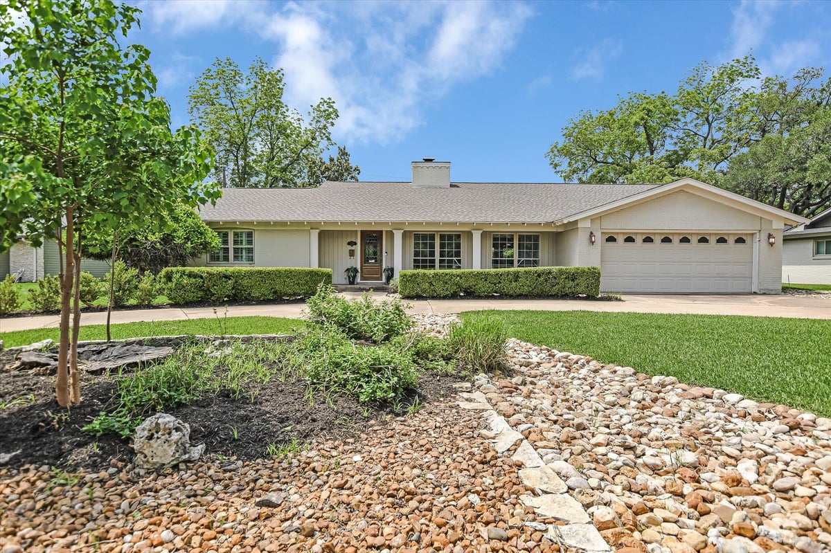 View 4011 N Hills Dr in Northwest Hills Sec 06 4011 N Hills Dr - property photo 1 - Luxury home in Northwest Hills Sec 06, Austin, TX