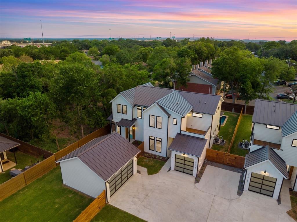 View 4012 Valley View RD Unit #2A in VALLEY VIEW VILLAS 4012 Valley View RD Unit #2A - property photo 1 - Luxury home in VALLEY VIEW VILLAS, Austin, TX