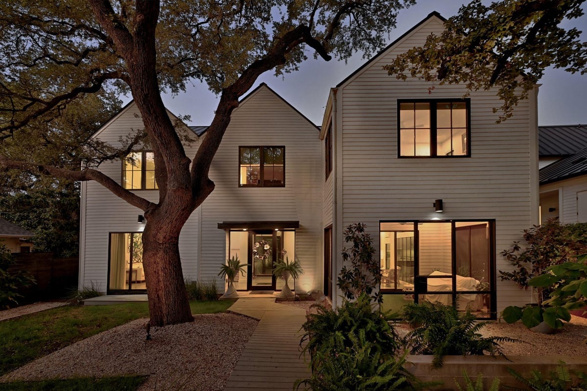 View 402 Crockett St in Gillis Simon 402 Crockett St - front exterior - Luxury home in Gillis Simon, Austin, TX