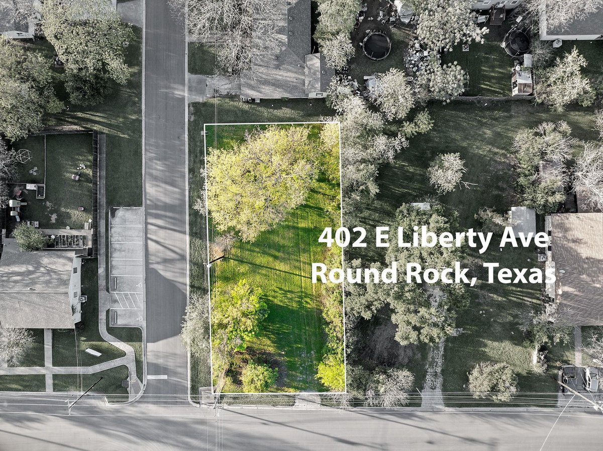 View 402 E Liberty Ave in Round Rock City 402 E Liberty Ave - front exterior - Luxury lot in Round Rock City, Round Rock, TX