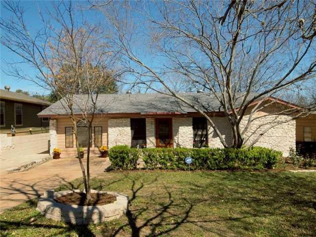 View 402 Lightsey RD in Brinwood Sec 04 402 Lightsey RD - front exterior - Luxury home in Brinwood Sec 04, Austin, TX