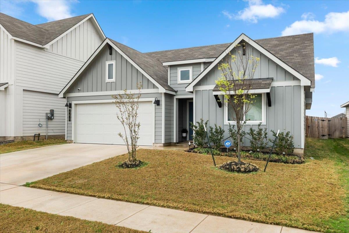View 402 Perry Pl in Cornerstone 402 Perry Pl - front exterior - Luxury home in Cornerstone, Rockdale, TX