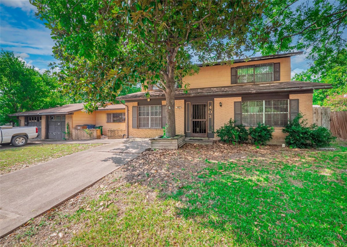 View 403 and 401 Ramble LN in Community Fairview Sec 01 403 and 401 Ramble LN - property photo 1 - Luxury home in Community Fairview Sec 01, Austin, TX