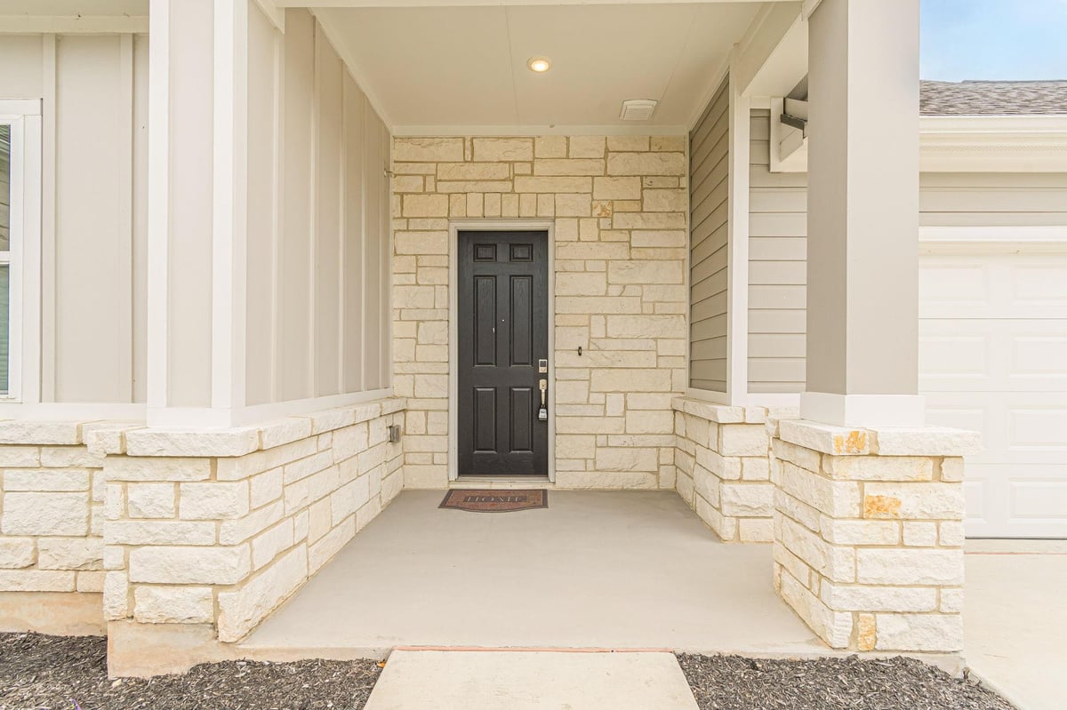 Living area at 404 Eagle Dr Unit #101 - 3 bed 2 bath home
