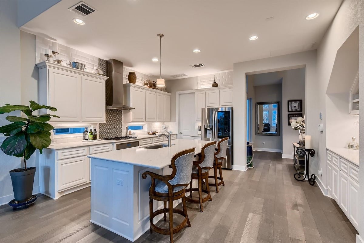 404 Marina View Way - front exterior - Luxury home in Villas At Rough Hollow South S, Lakeway, TX