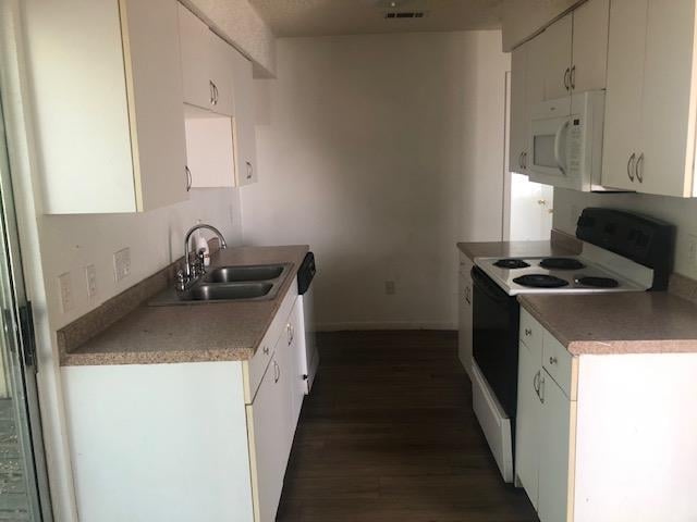 Primary bedroom at 404 W Dittmar Rd - Meadow Ridge, Austin, TX