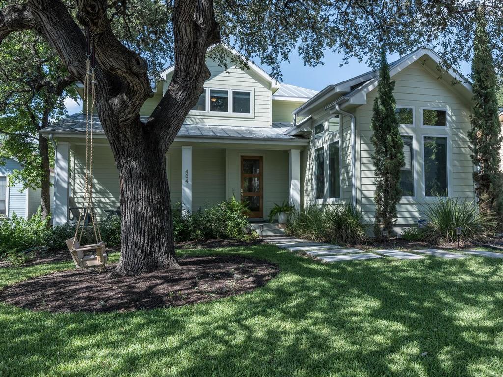 View 404 W Johanna St in Bouldin Creek 404 W Johanna St - property photo 1 - Luxury home in Bouldin Creek, Austin, TX