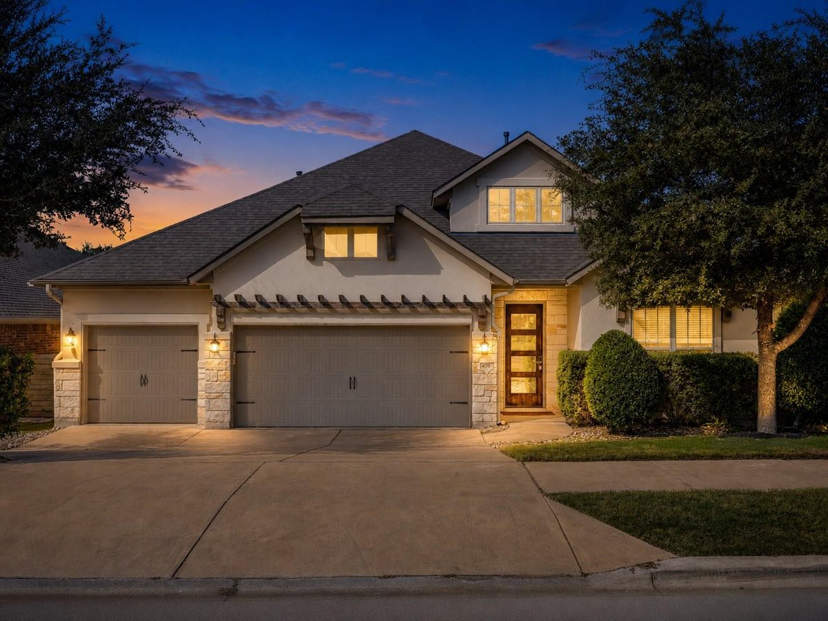 405 Granite Rock LN - front exterior - Luxury home in Wolf Ranch West Sec 1A Ph 3 Su, Georgetown, TX