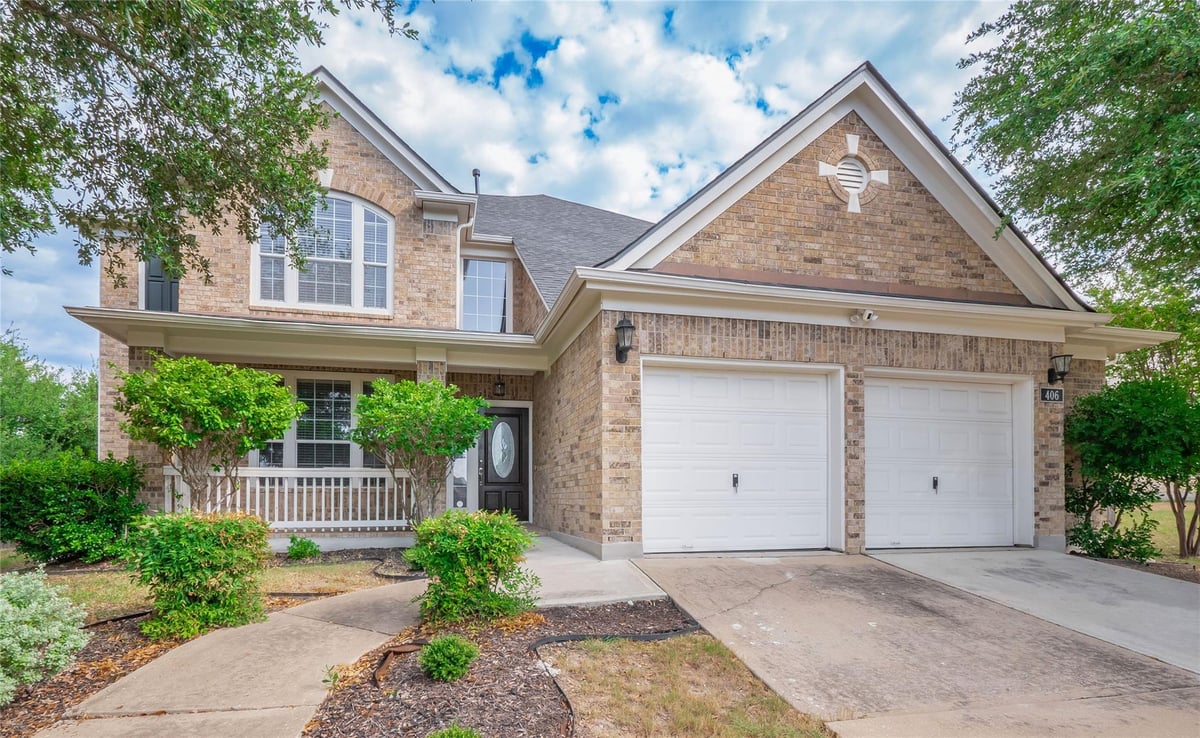 406 Primavera Loop - front exterior - Luxury home in Four Seasons Farm Sec Ii, Kyle, TX