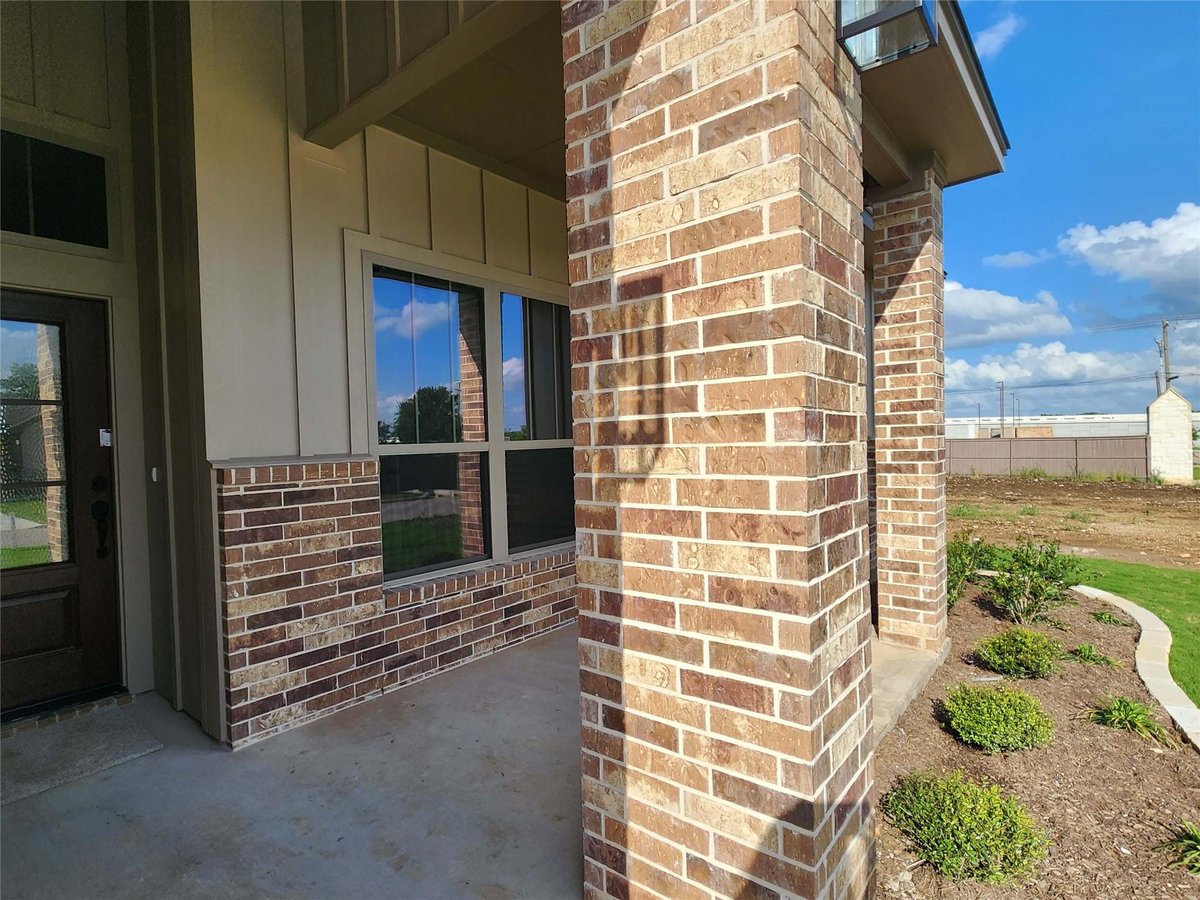 Kitchen at 406 Talon Loop - 3 bed 2 bath home