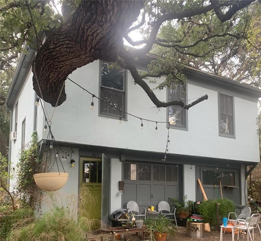 View 407 E Monroe St in Fairview Park 407 E Monroe St - front exterior - Luxury home in Fairview Park, Austin, TX